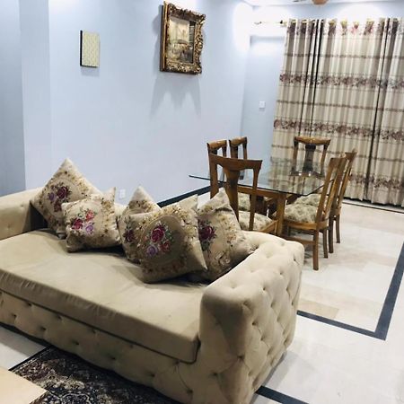 Bed & Breakfast Islamabad Hotel Ngoại thất bức ảnh