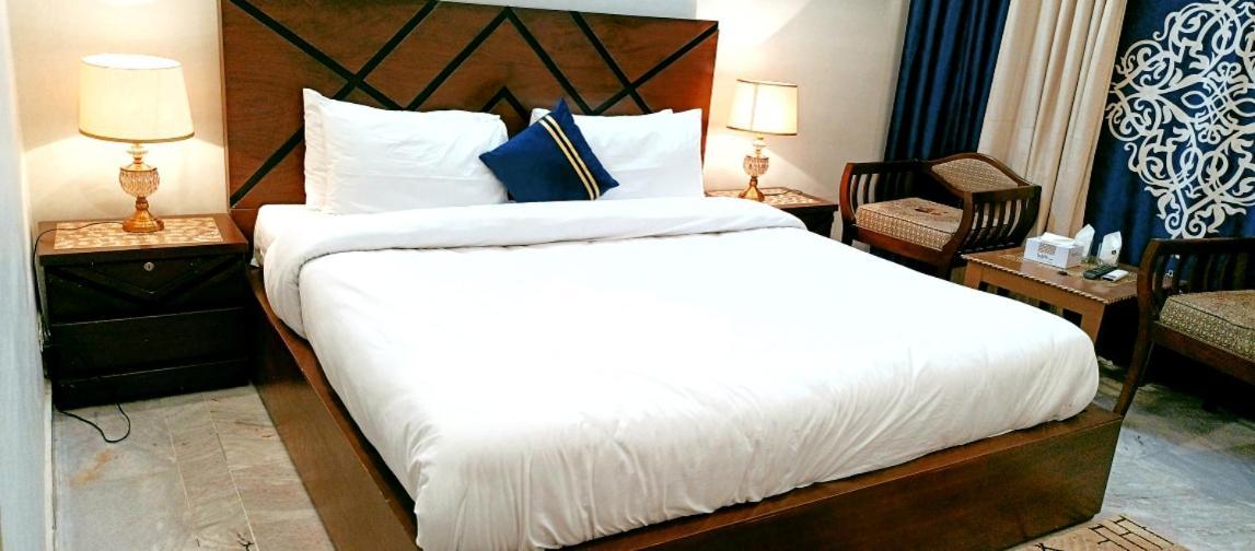Bed & Breakfast Islamabad Hotel Ngoại thất bức ảnh