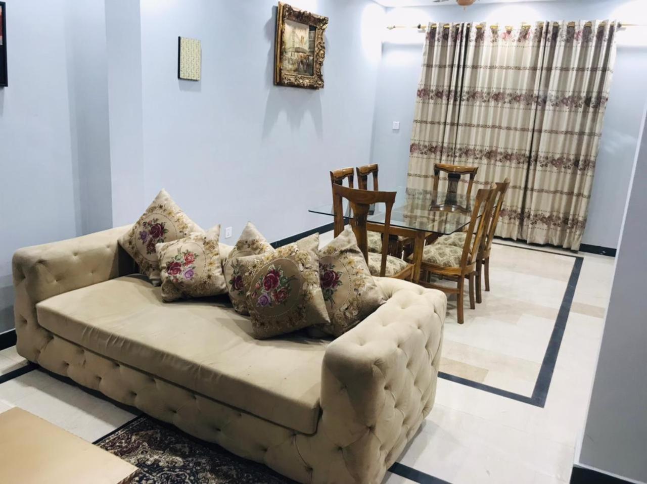 Bed & Breakfast Islamabad Hotel Ngoại thất bức ảnh